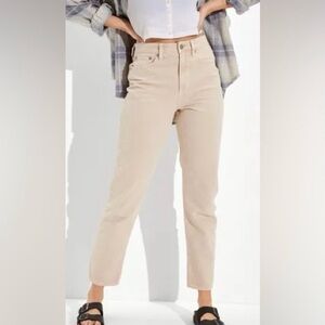 American Eagle Outfitters tan‎ Mom Straight Jeans Size 12 cropped
